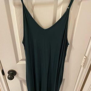 Green spaghetti strap maxi dress (M)